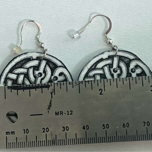 Celtic Knot Earrings Lightweight Bohemian Earrings - Picture 2 of 6
